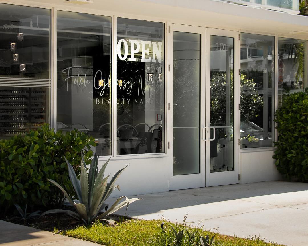 Folch Glossy Nails Salon